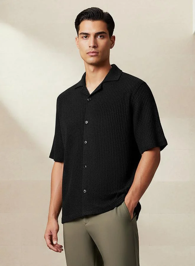 ايكونيك Iconic Men Regular Fit Camp Collar Textured Short Sleeve Shirt